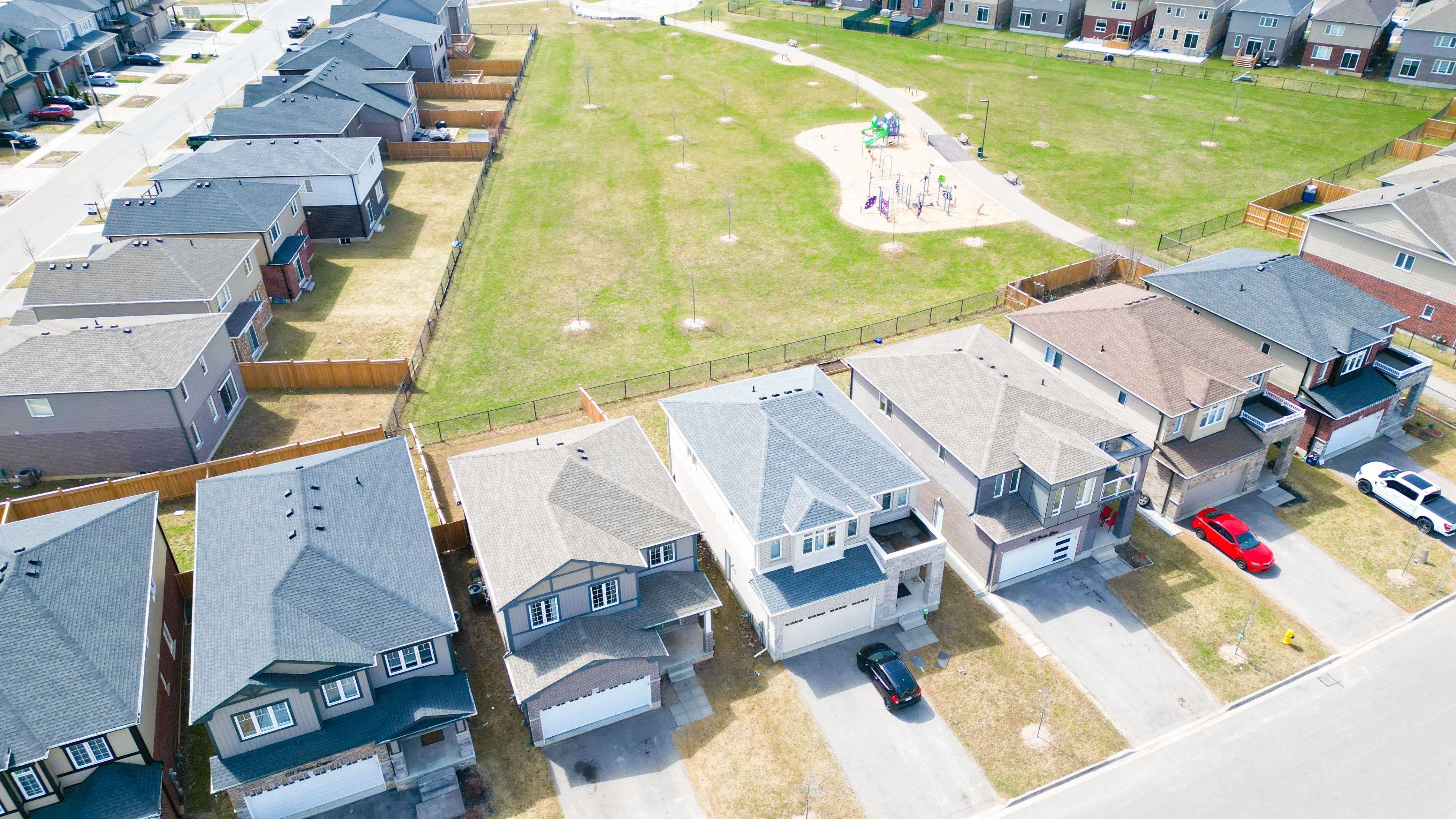Cambridge, ON N1S 0A2,135 Freure DR