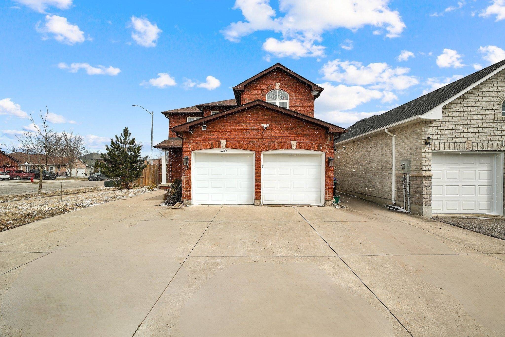 Innisfil, ON L9S 2A8,1139 ORIOLE CRES