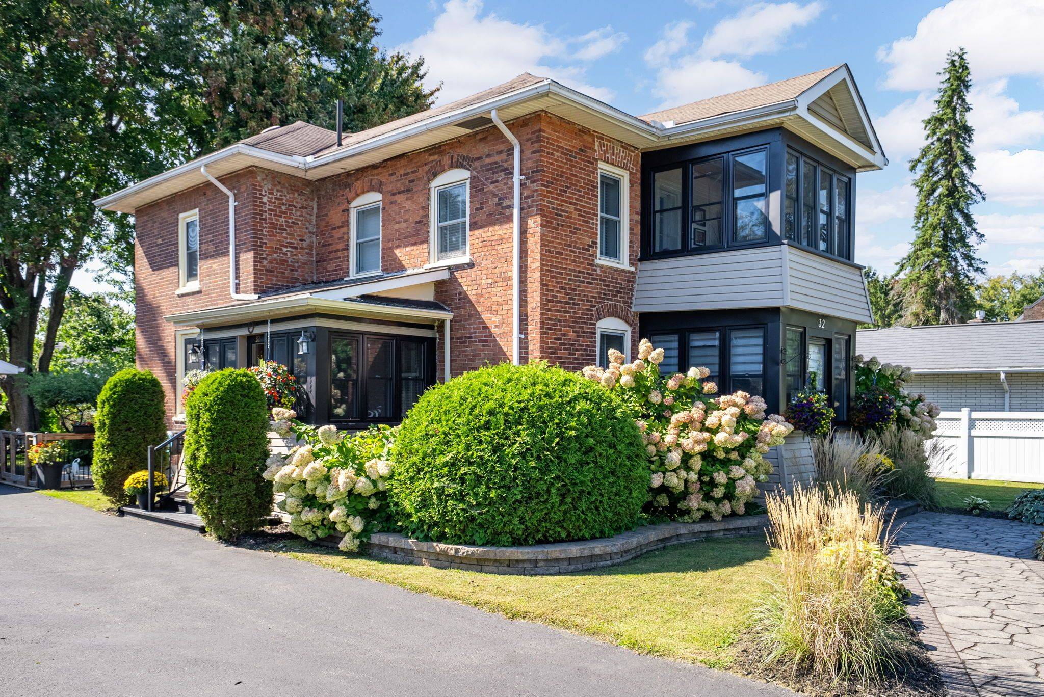 South Dundas, ON K0E 1K0,32 Bay ST