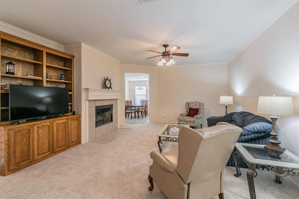 Burleson, TX 76028,1006 Vinewood Avenue