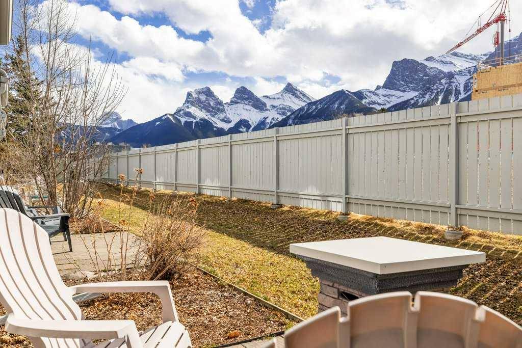 Canmore, AB T1W 1N6,1206 Bow Valley Trail #115