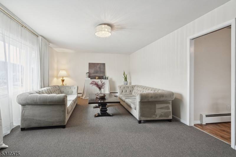 Pompton Lakes Boro, NJ 07442,425 Midland Ave