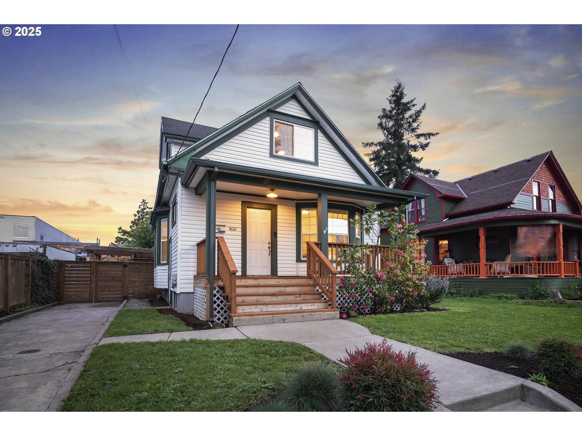 Portland, OR 97213,424 NE 72ND AVE