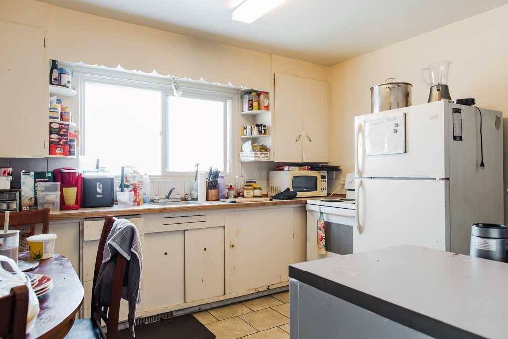 Grande Prairie, AB T8V 1c1,10118 103 AVE