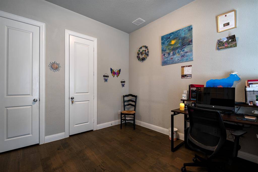 Rockwall, TX 75087,932 Hunters Creek Drive