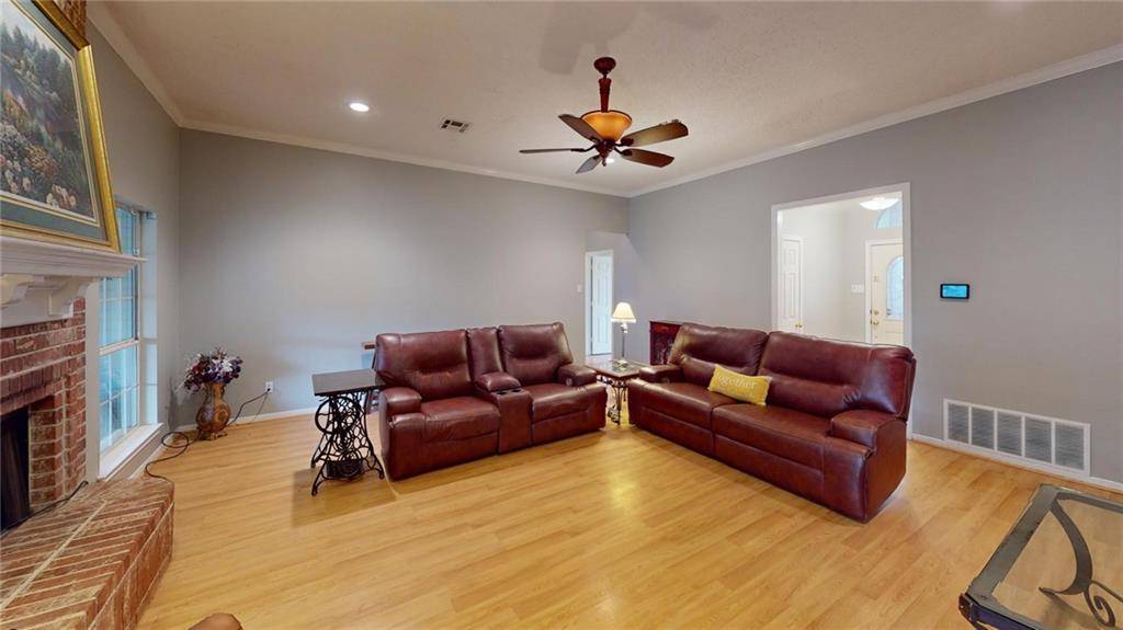 Waco, TX 76712,10304 Buffalo Ridge Drive