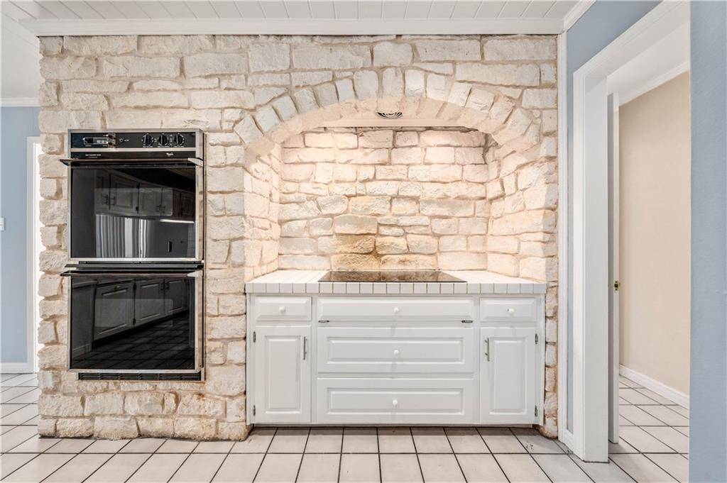 Woodway, TX 76712,10009 Stony Point Drive