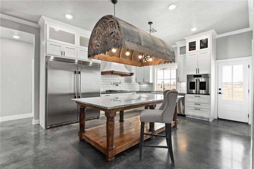 Oglesby, TX 76561,2483 CR 303