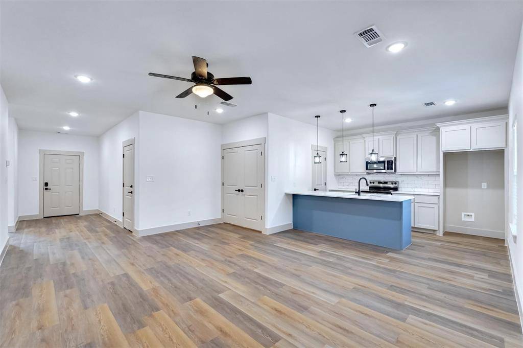 Denison, TX 75021,425 E Munson Street