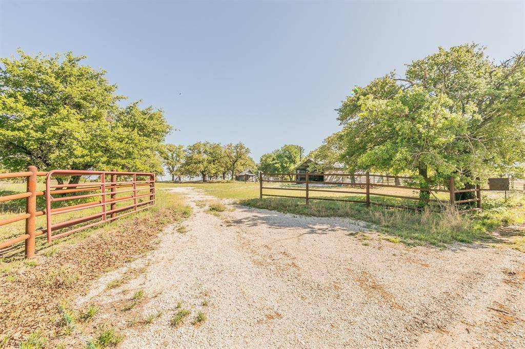Eastland, TX 76448,202 County Road 298