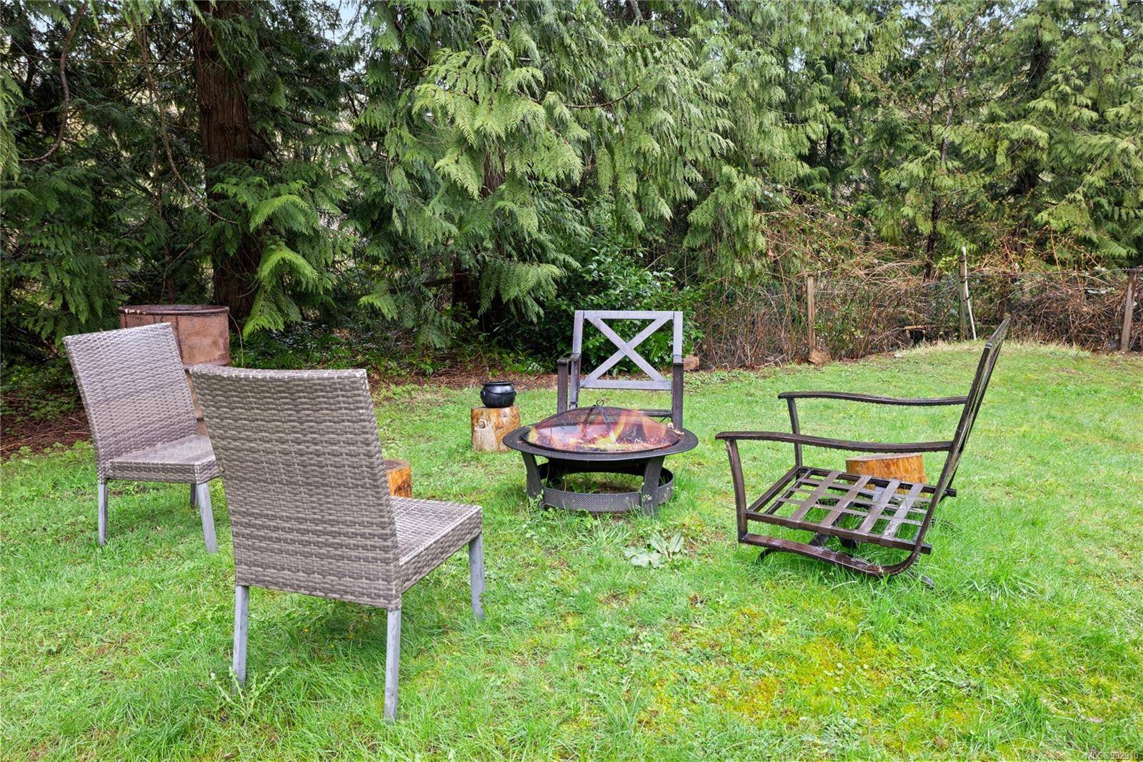 Nanaimo, BC V9T 5R9,6650 Green Acres Way