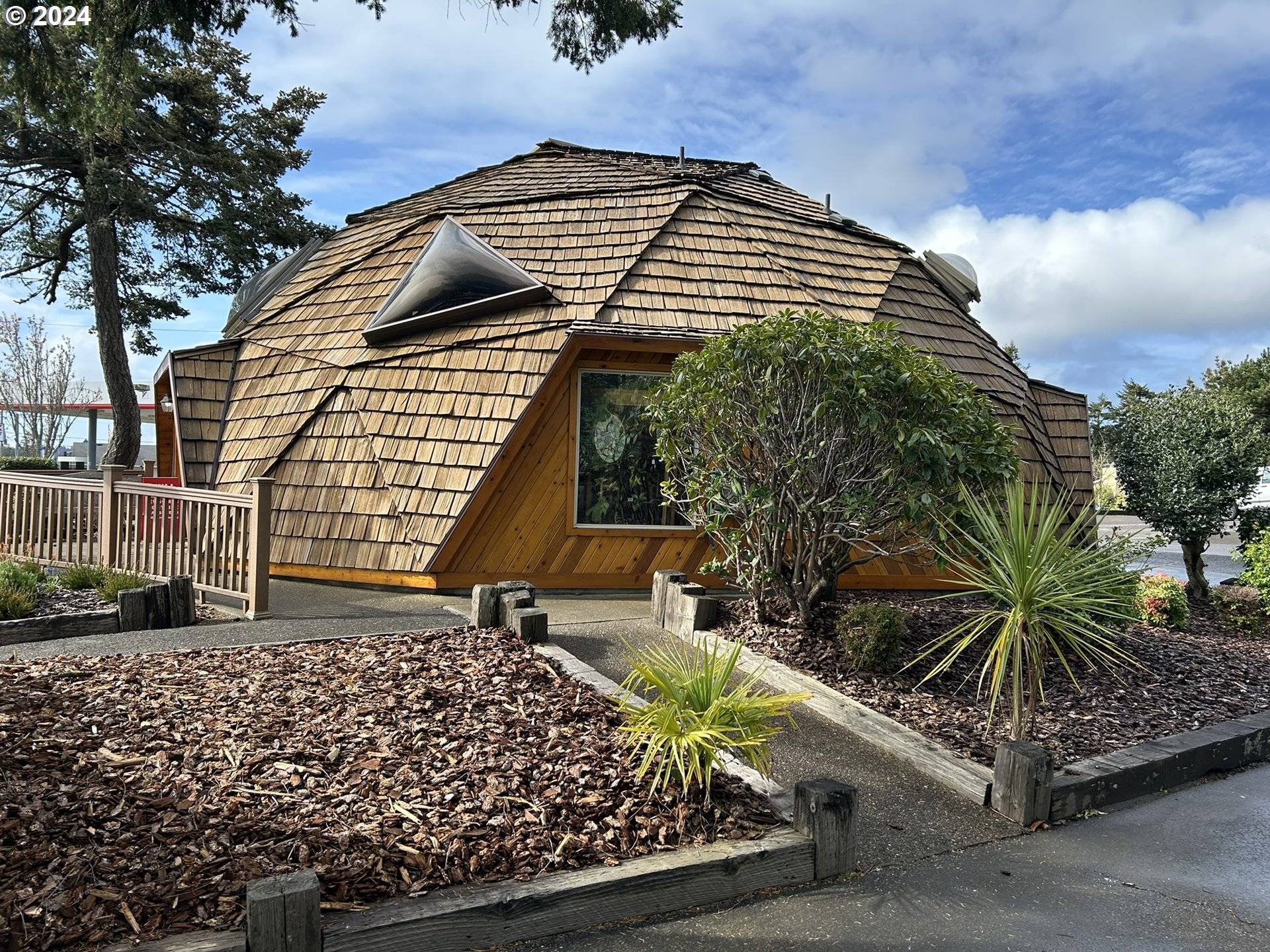 Florence, OR 97439,2217 HIGHWAY 101