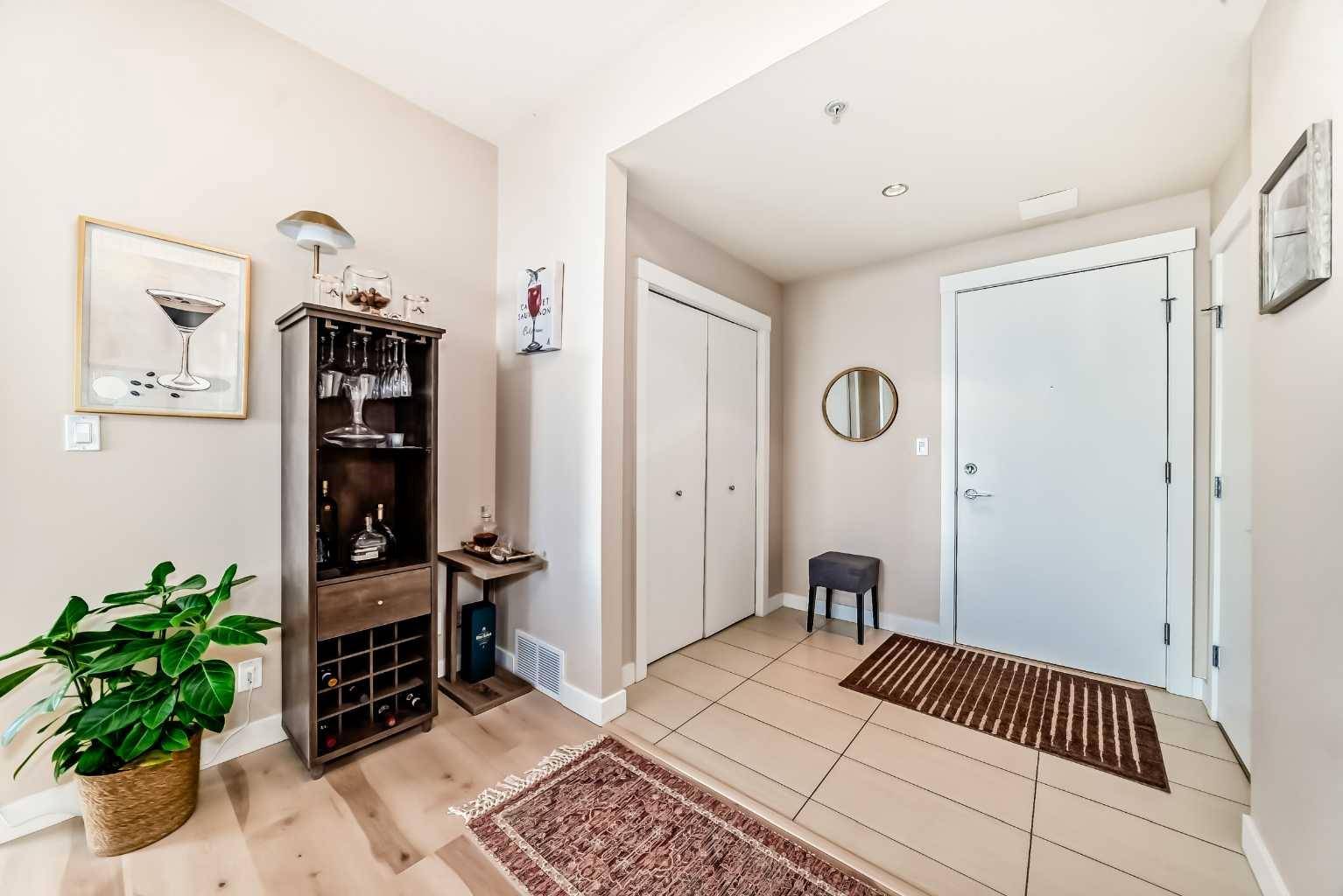 Calgary, AB T2R 0H1,788 12 AVE SW #1103