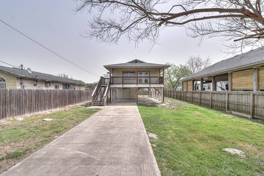 Rockport, TX 78382,320 S Verne St