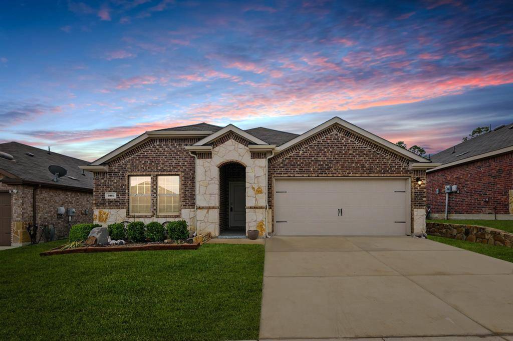 Denton, TX 76209,904 Euston Street