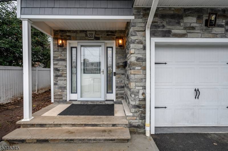 Linden City, NJ 07036,221 Luttgen Pl