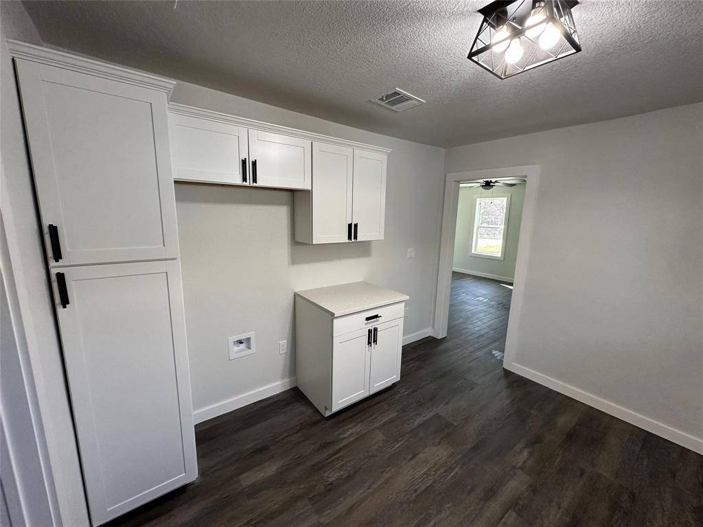 Glen Rose, TX 76043,401 Walker Street