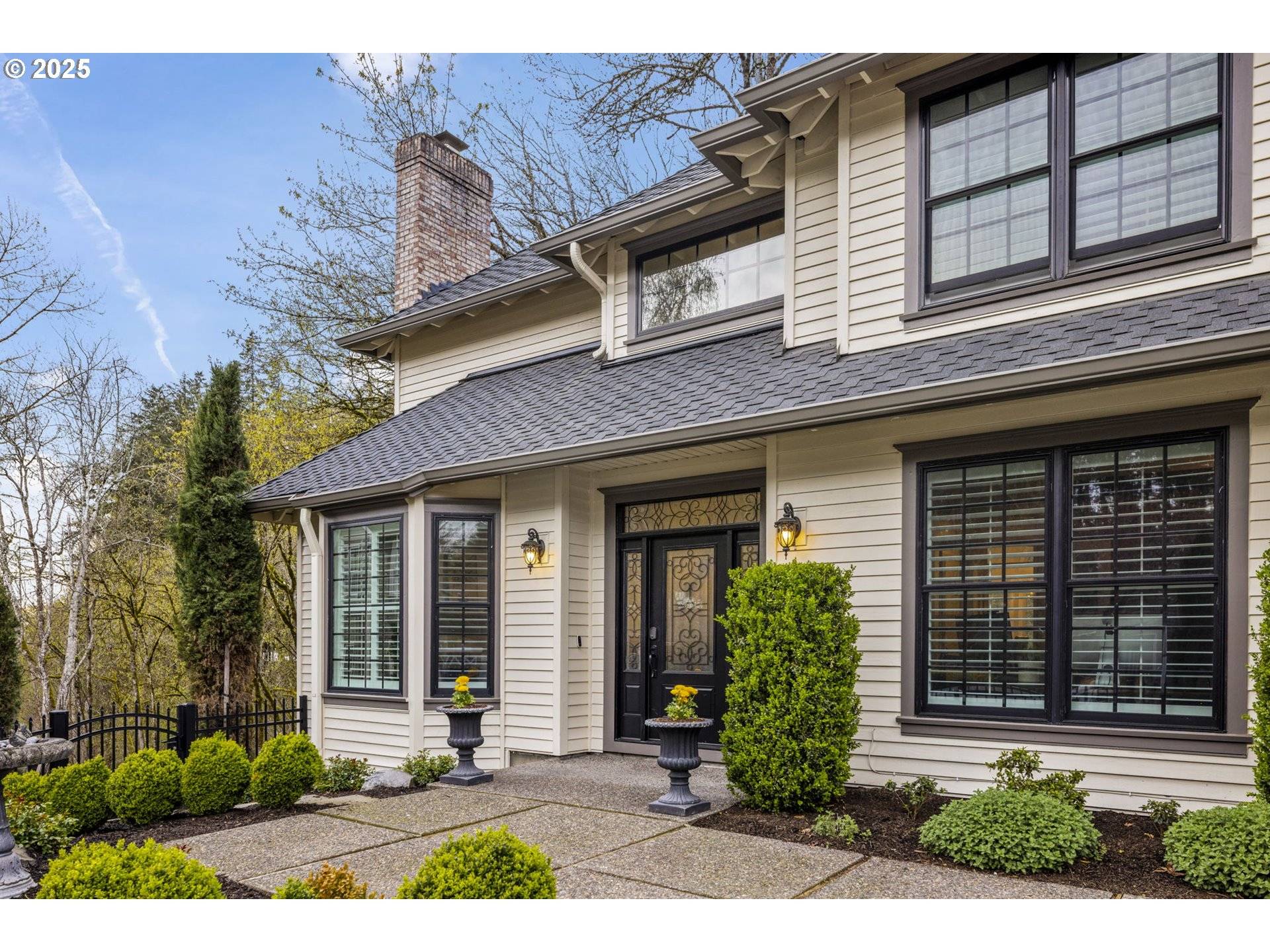 Lake Oswego, OR 97035,5987 SUNCREEK DR