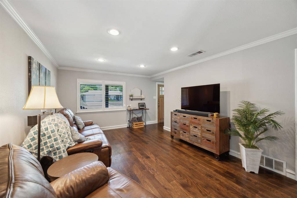 Richardson, TX 75080,825 Wisteria Way