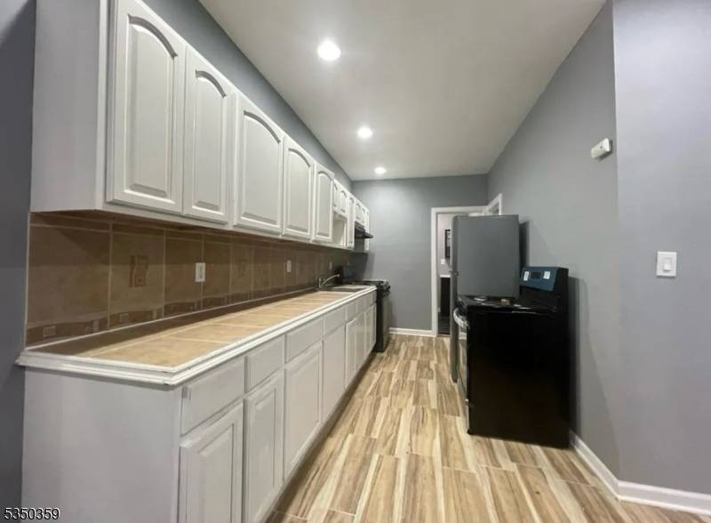 East Orange City, NJ 07018,67 9Th Ave