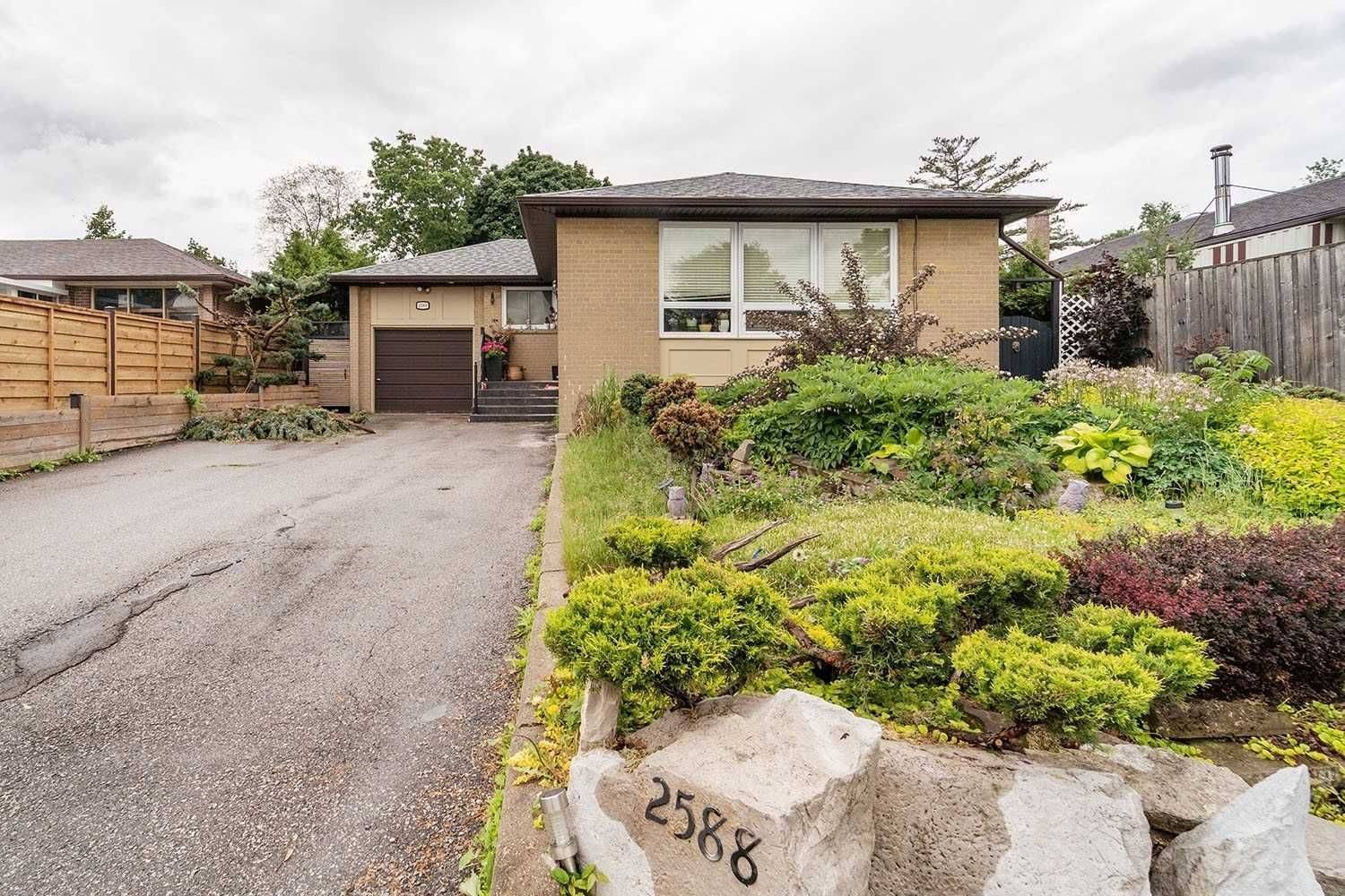 Mississauga, ON L5J 3W1,2588 Lundigan DR #Bsmt