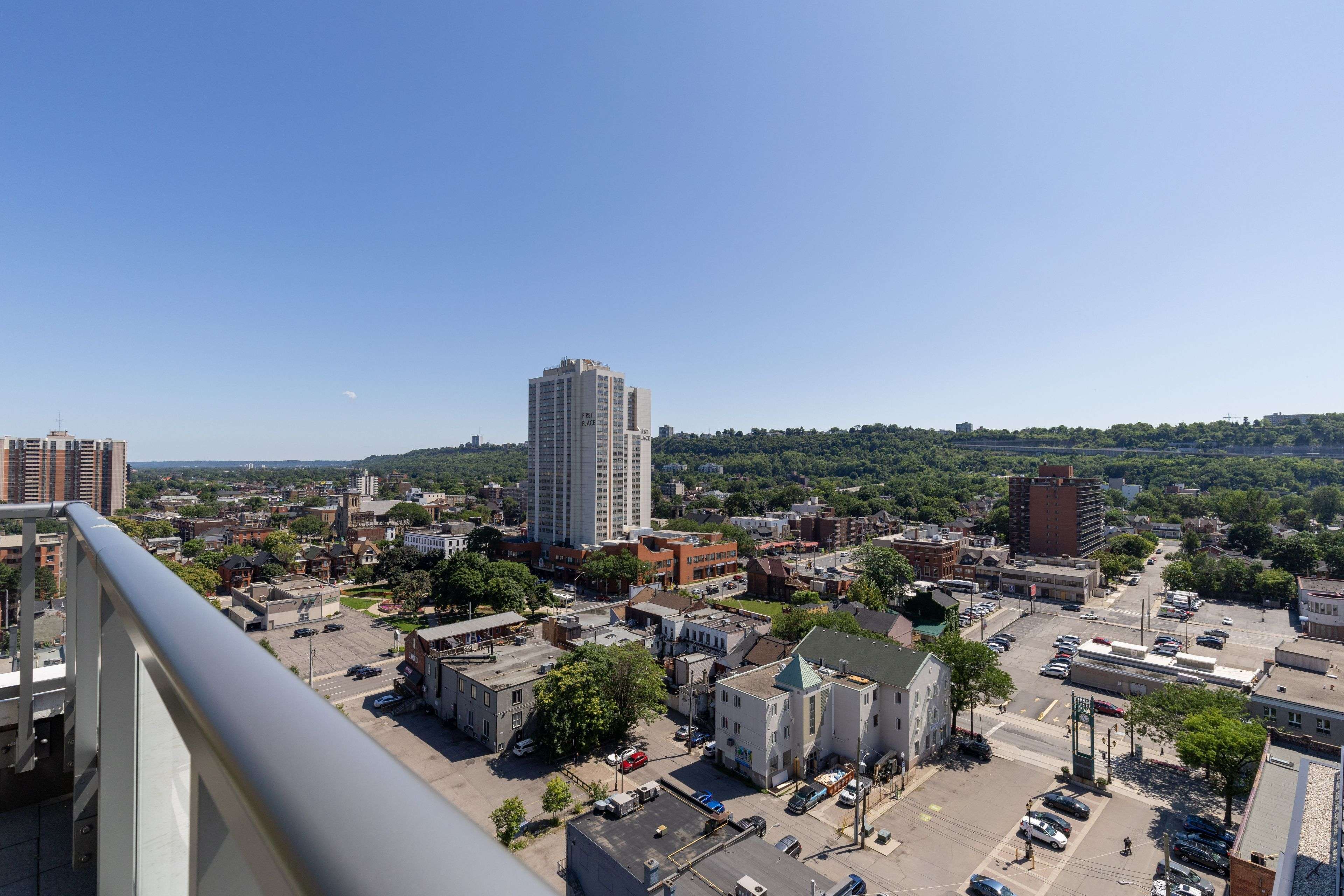 Hamilton, ON L8R 0A7,212 King William ST #417