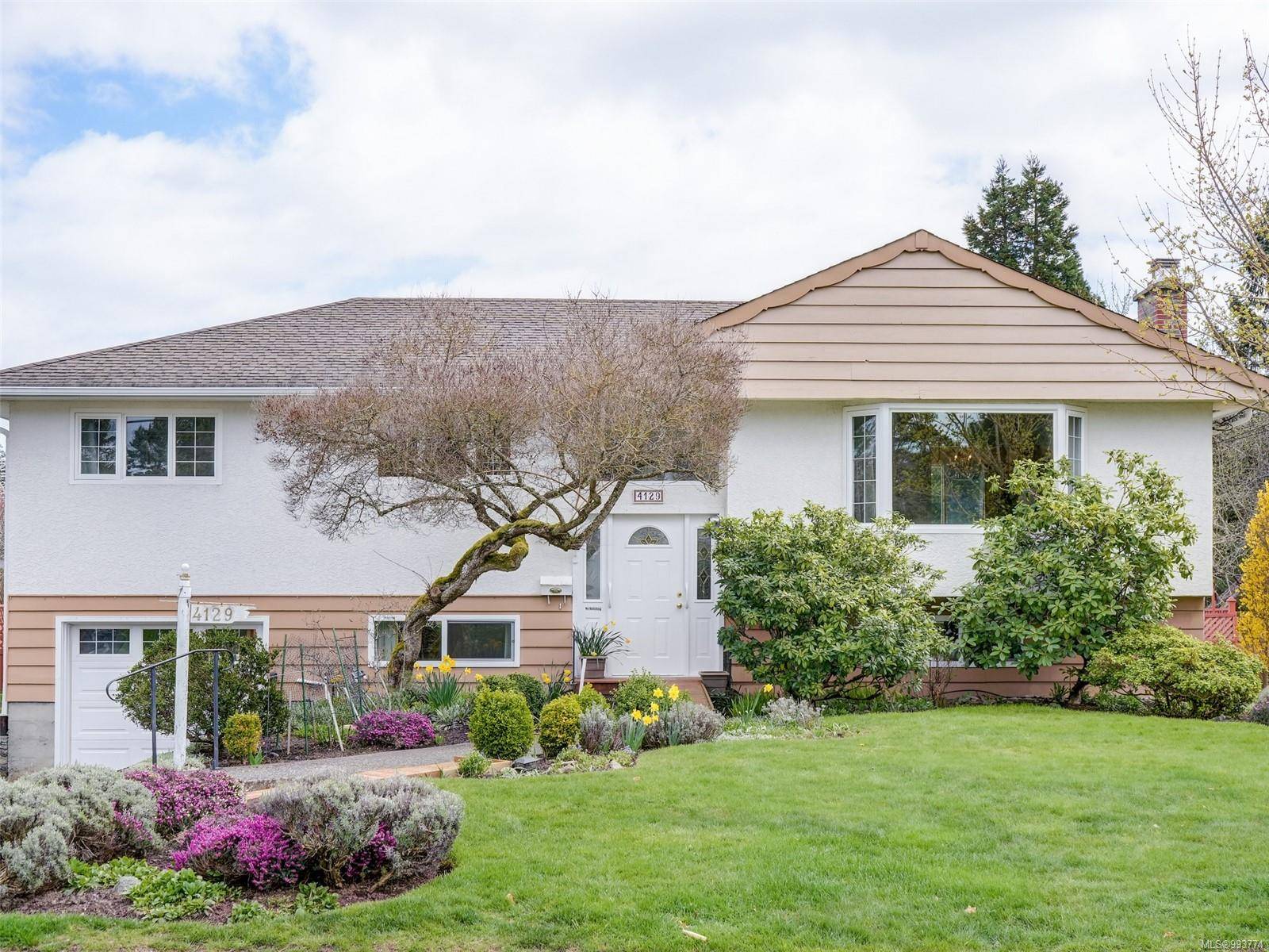 Saanich, BC V8N 2K9,4129 Longview Dr