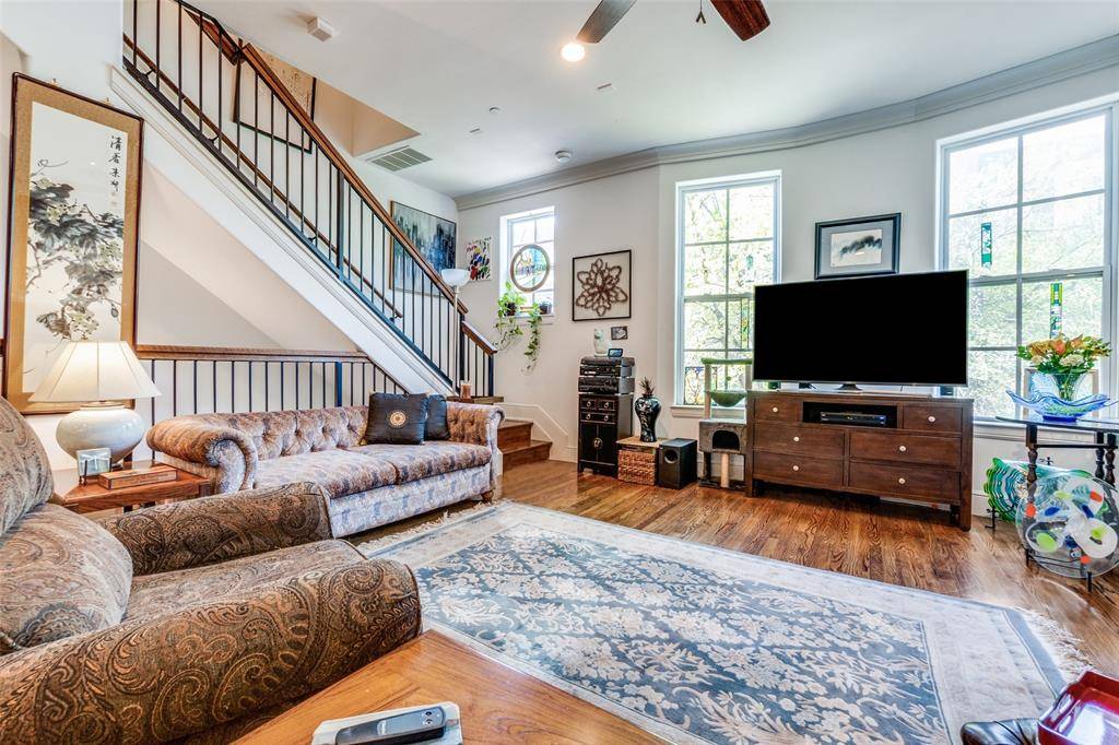 Dallas, TX 75204,3200 Ross Avenue #15