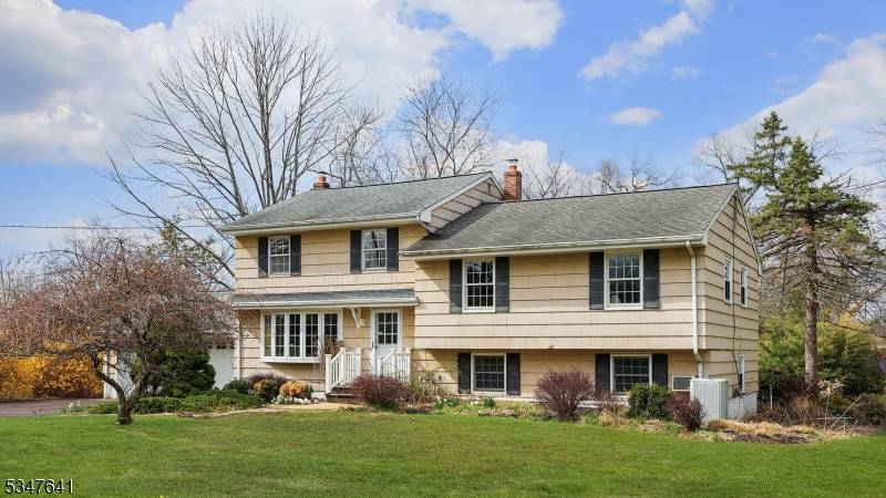 Bridgewater Twp., NJ 08807,21 Deer Run Dr