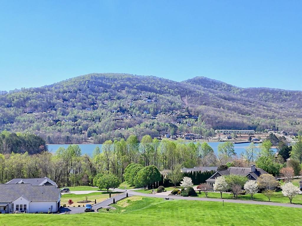 Young Harris, GA 30582,3011 Allison Court