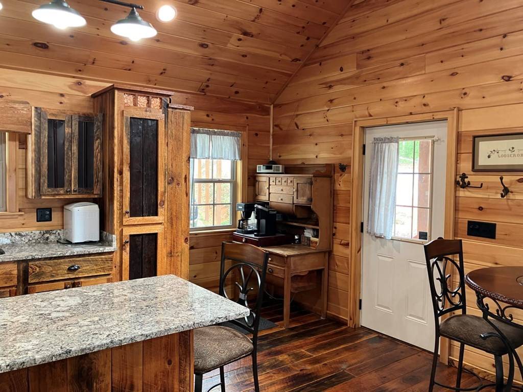 Murphy, NC 28906,215 Legendary Ridge Road