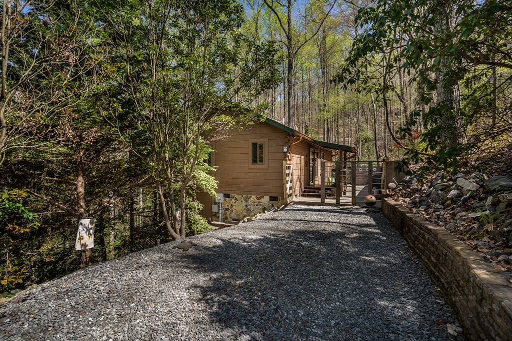 Cherry Log, GA 30522,266 Chimney Rock Road