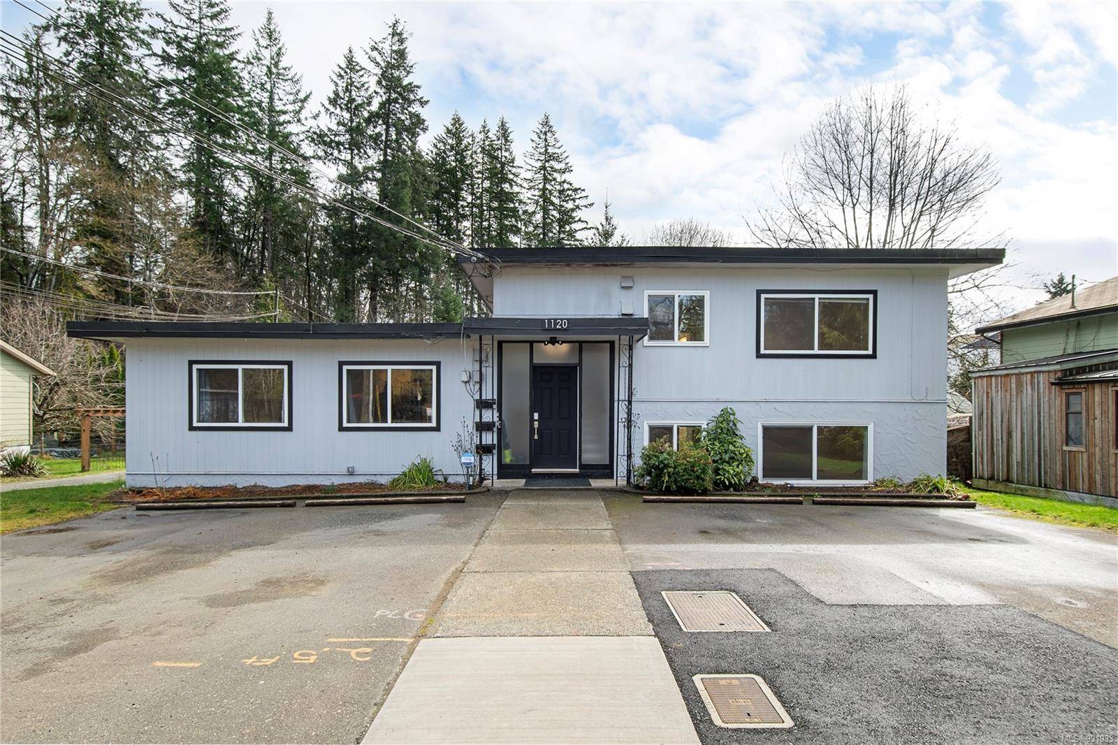 Courtenay, BC V9N 1A9,1120 First St