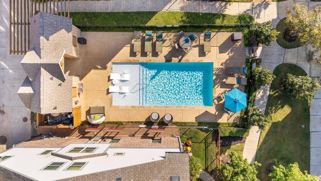 Dallas, TX 75212,1065 Manacor Lane