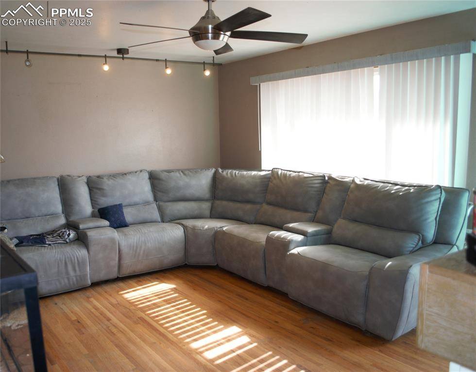 Colorado Springs, CO 80915,1334 Commanchero DR