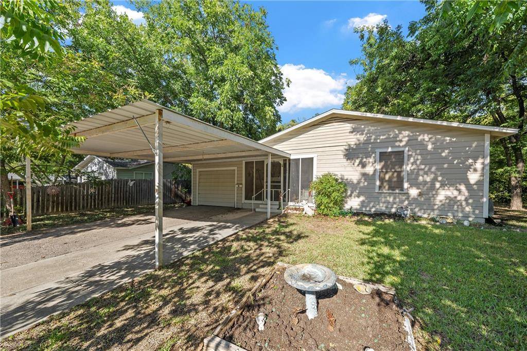 Clifton, TX 76634,303 N Avenue I