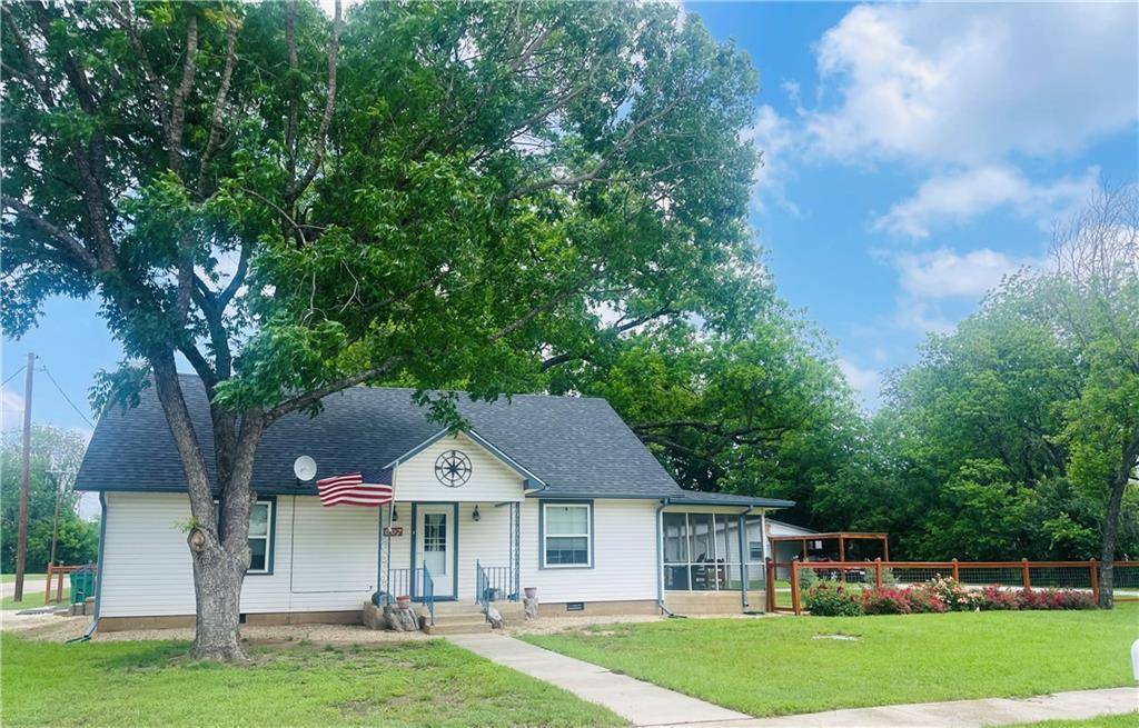 Meridian, TX 76665,607 N Bosque