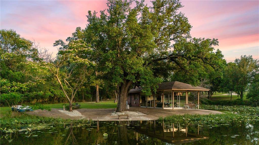 Crawford, TX 76638,3787 Cedar Rock Parkway
