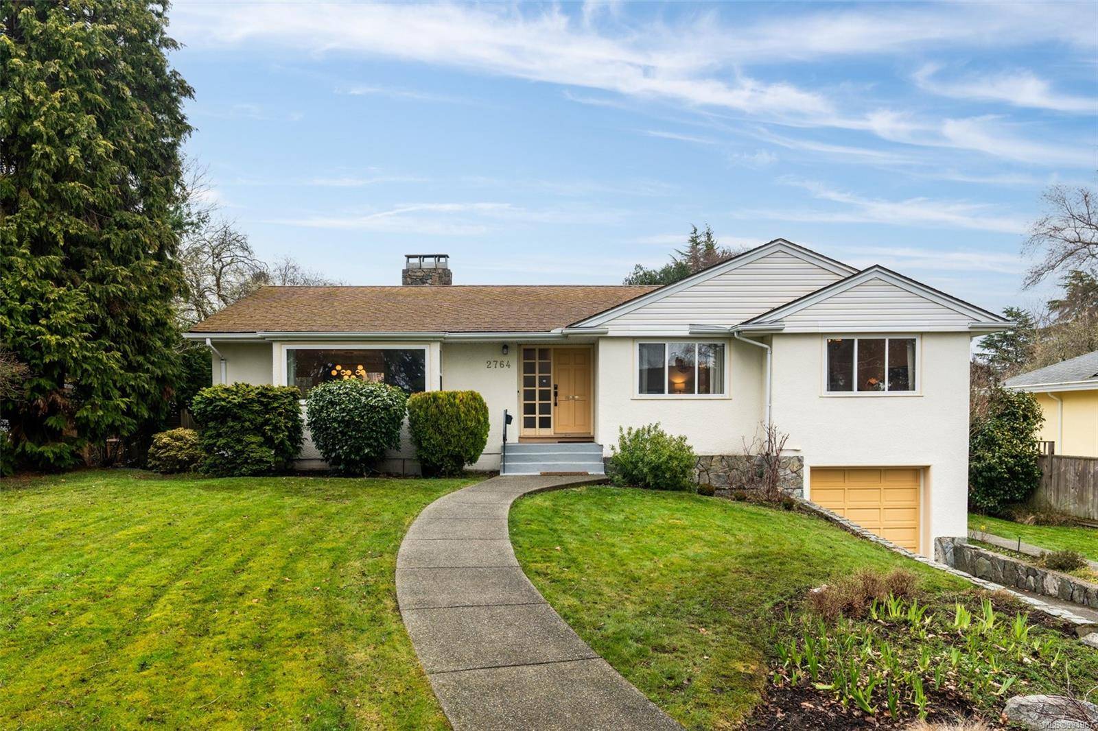 Oak Bay, BC V8R 3N1,2764 Dorset Rd