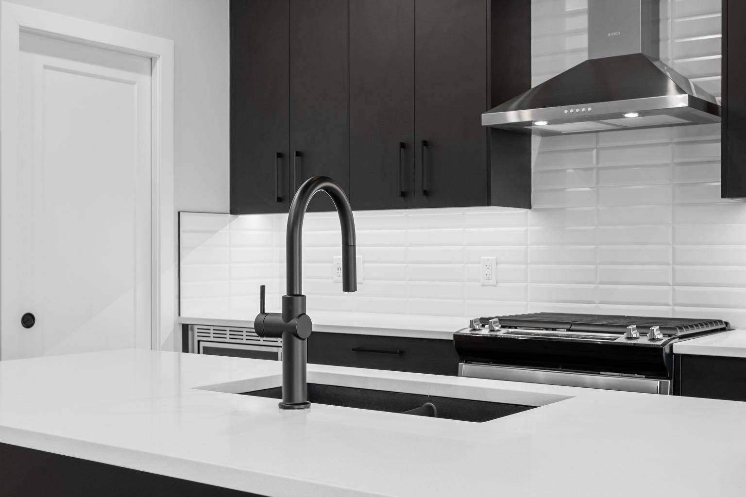 Calgary, AB T2X 4Y7,85 Walgrove PL SE