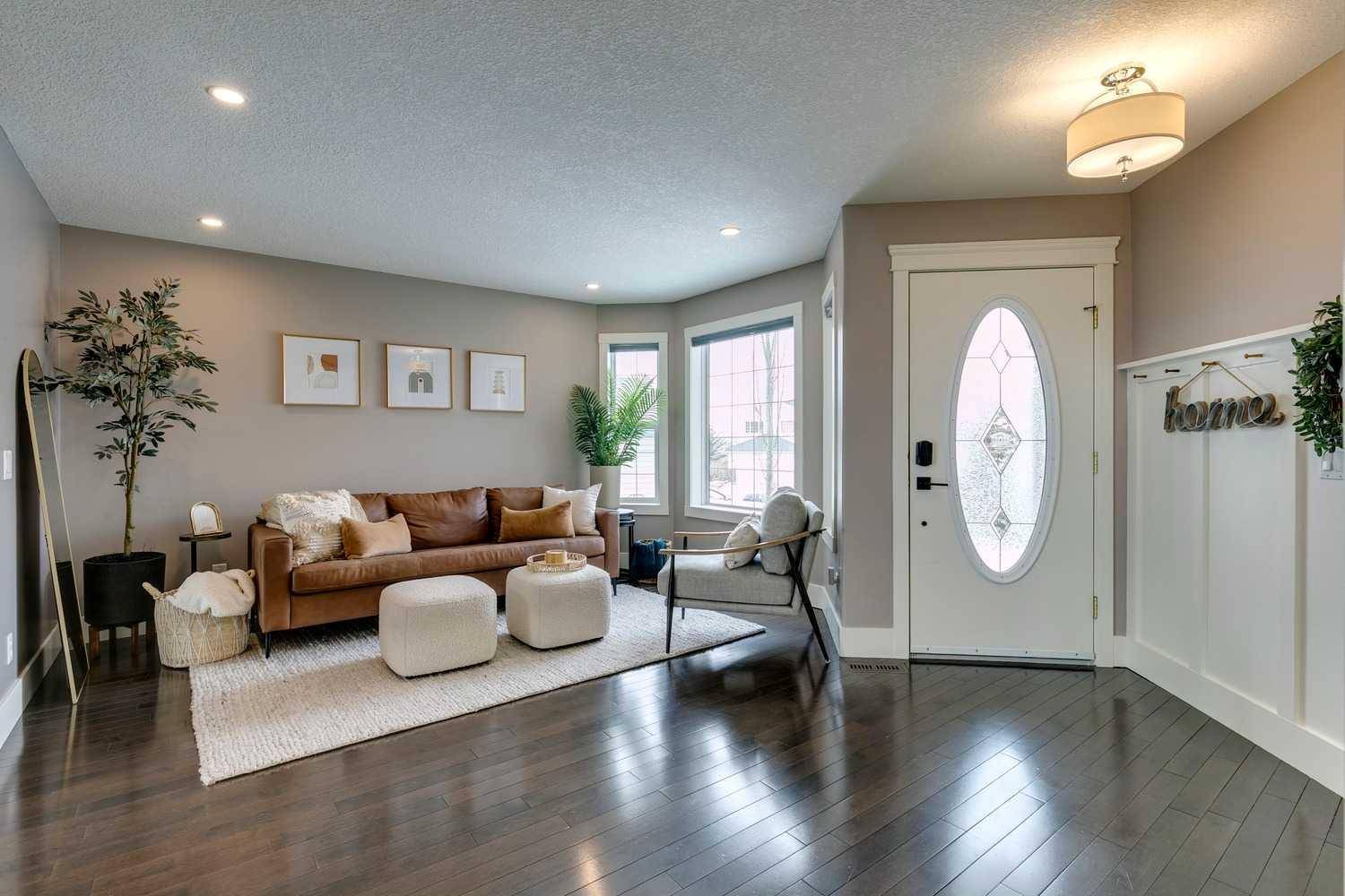 Calgary, AB T3L 2H3,200 Tuscarora HTS NW