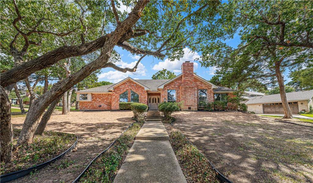 Woodway, TX 76712,10027 Stony Point Drive