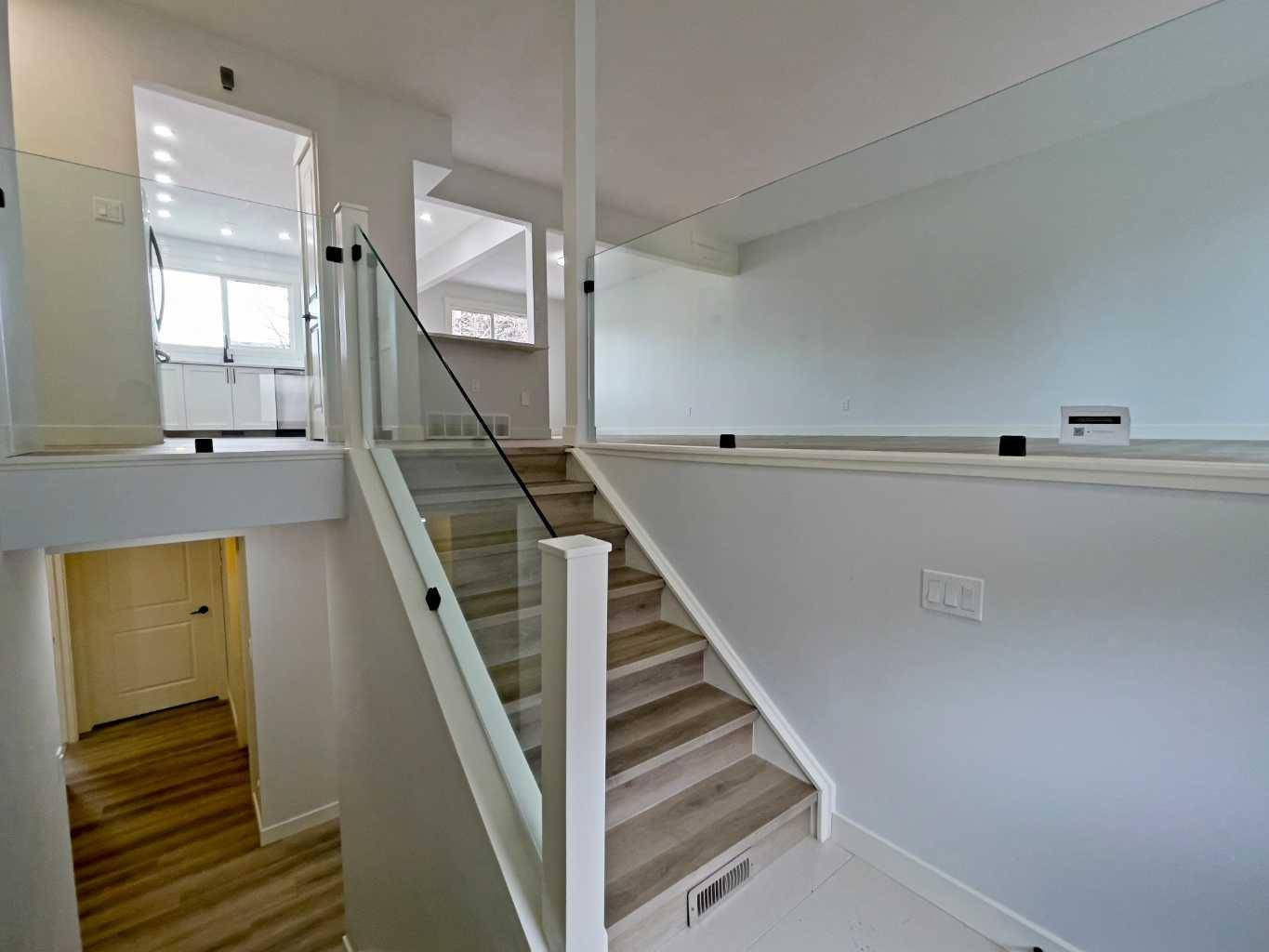 Calgary, AB T3B 4H9,7032 78 ST NW