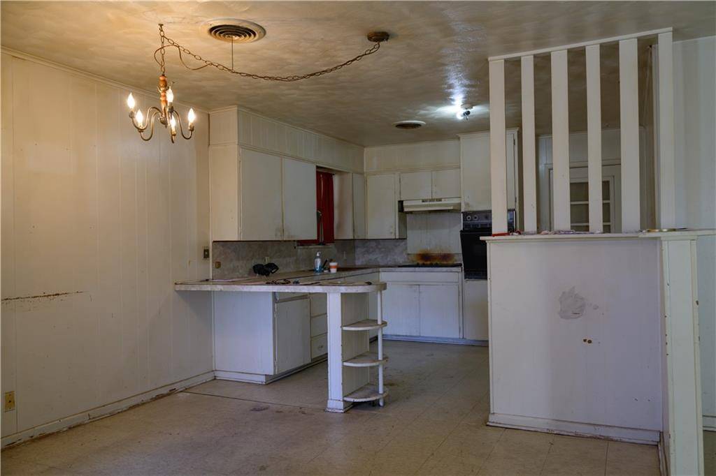 Mexia, TX 76667,1101 E Palestine Street