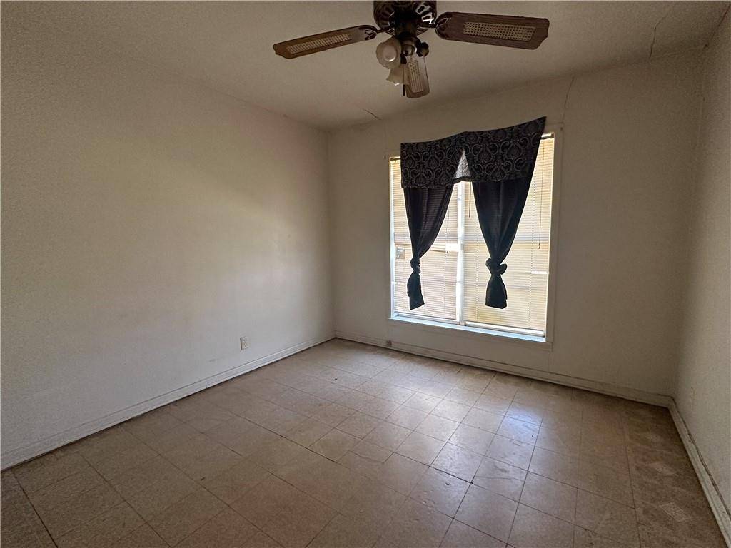 Mexia, TX 76667,1101 E Palestine Street