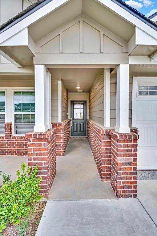 Mcgregor, TX 76657,412 Travis Drive