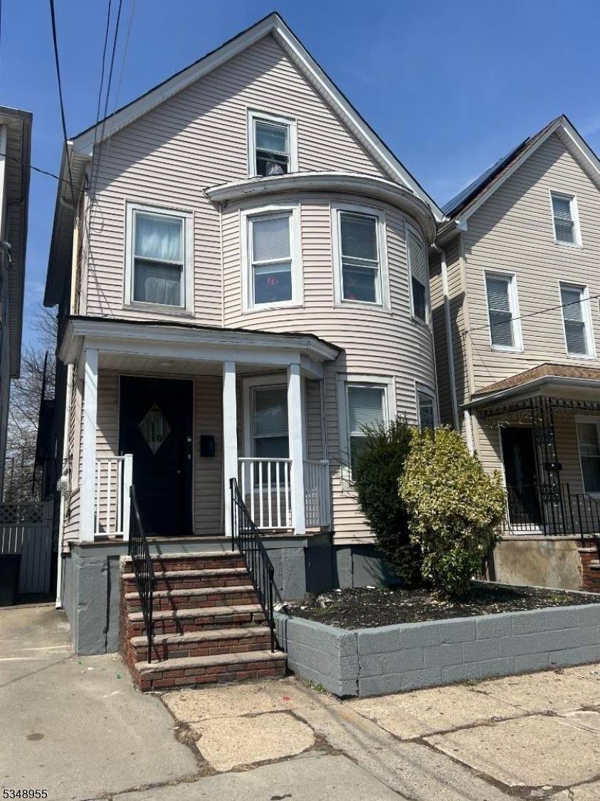 Elizabeth City, NJ 07201,26 Reid St