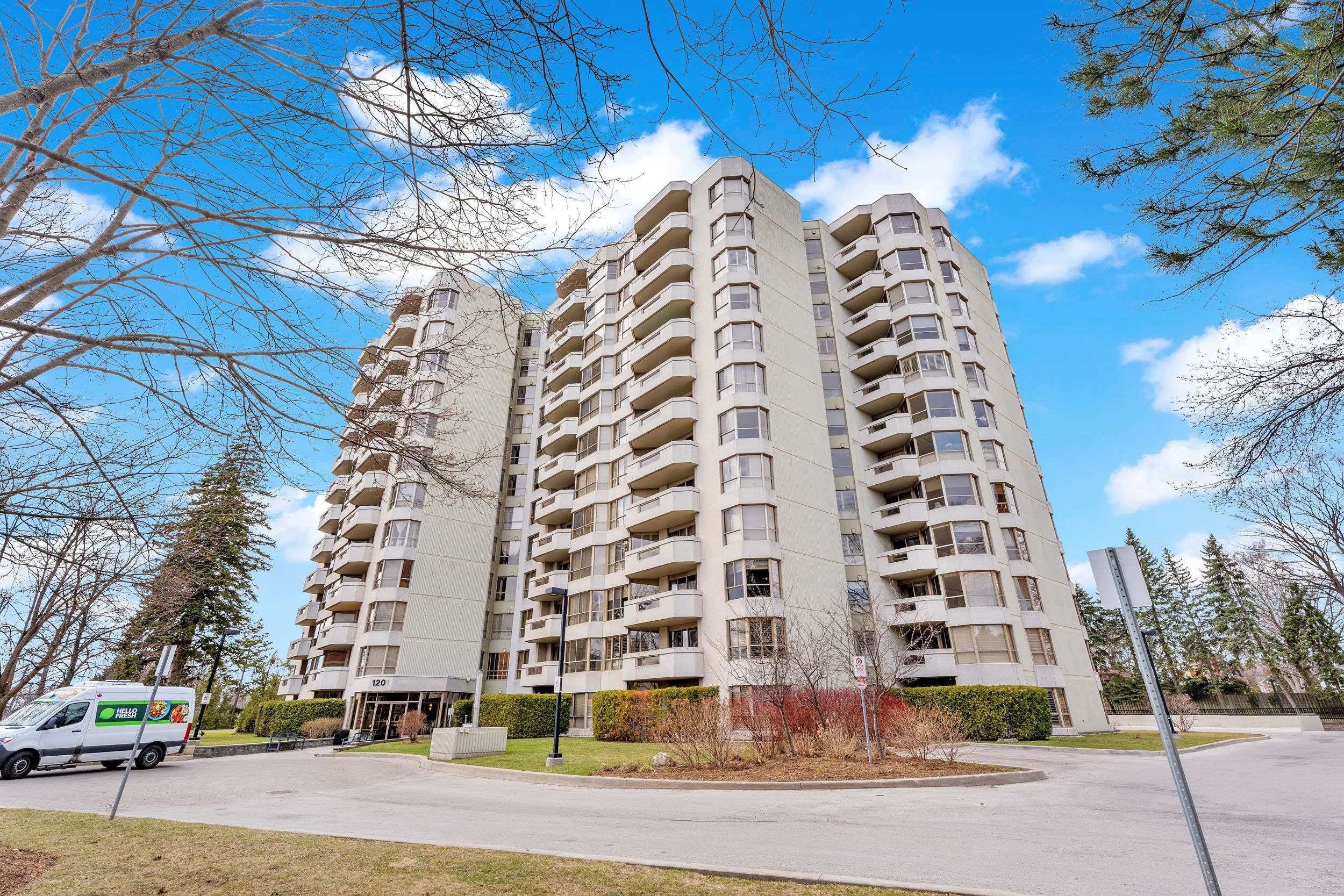 Burlington, ON L7S 1Z5,1201 North Shore BLVD E #101
