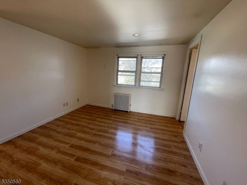 Lodi Boro, NJ 07644,306 Westminster Pl
