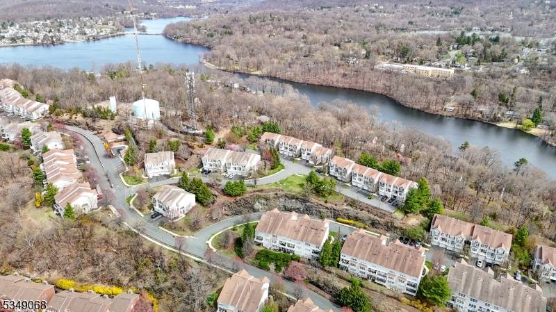 Pompton Lakes Boro, NJ 07442,153 Vista Ter